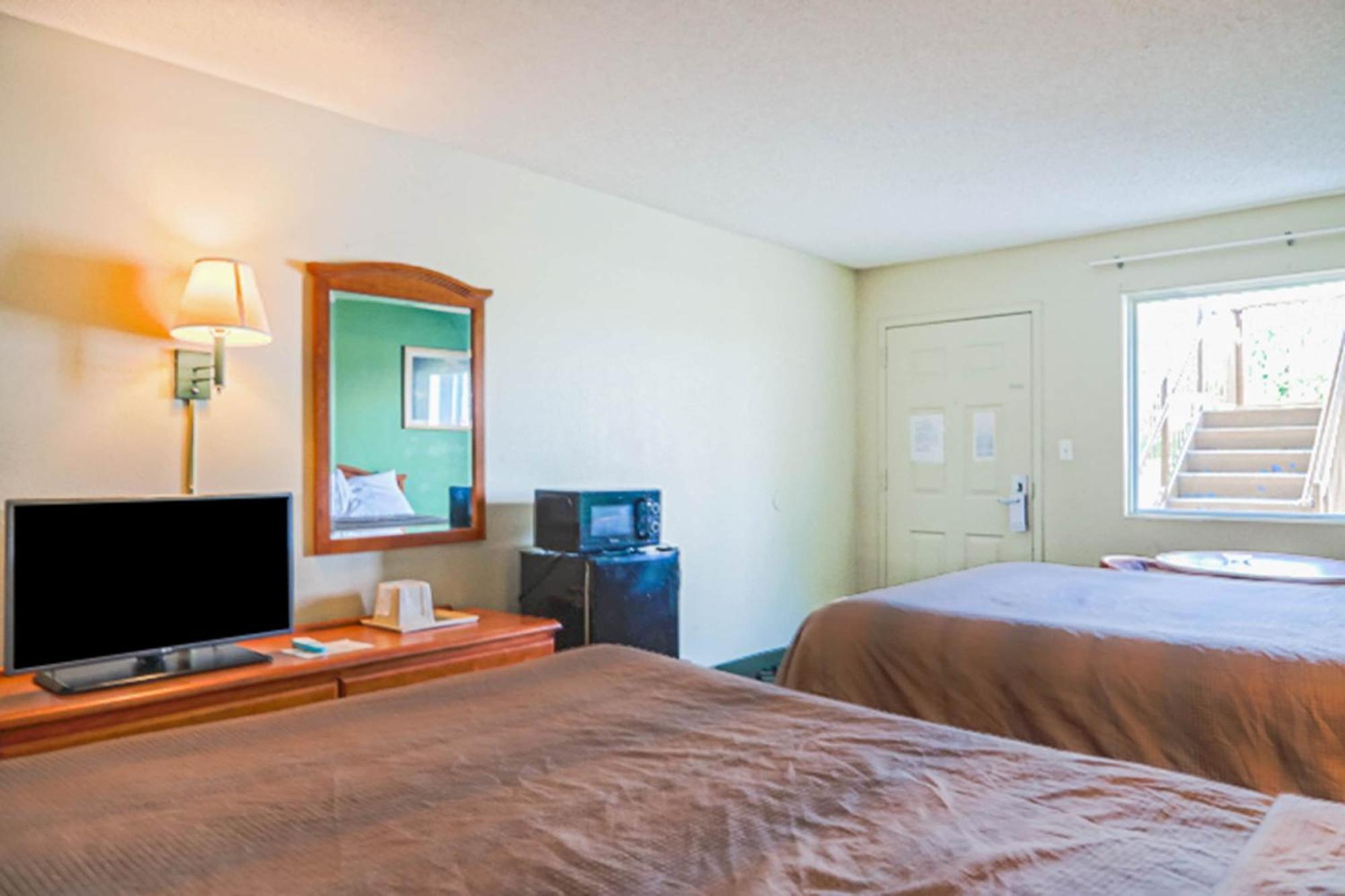 Economy Inn By Oyo アッシュバーン エクステリア 写真